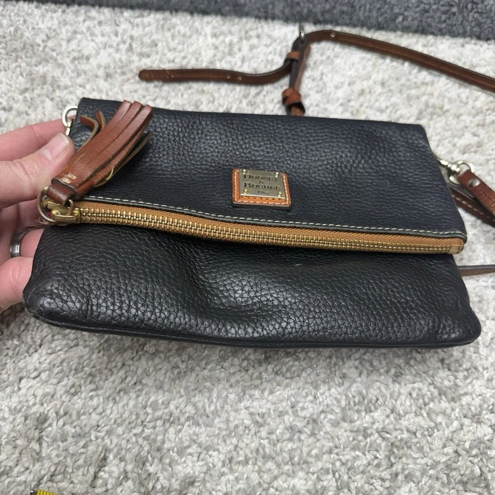 Dooney & Bourke pebble leather folder‎ zip crossbody purse bag black